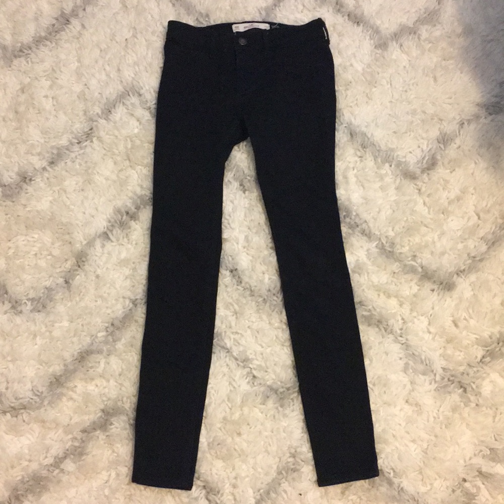 Women’s Black hollister low rise  skinny jeans